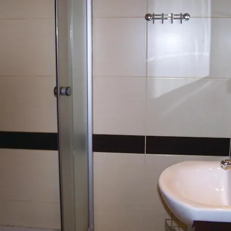 Two-bedroom Holiday In Prázdninový dům Nowecin